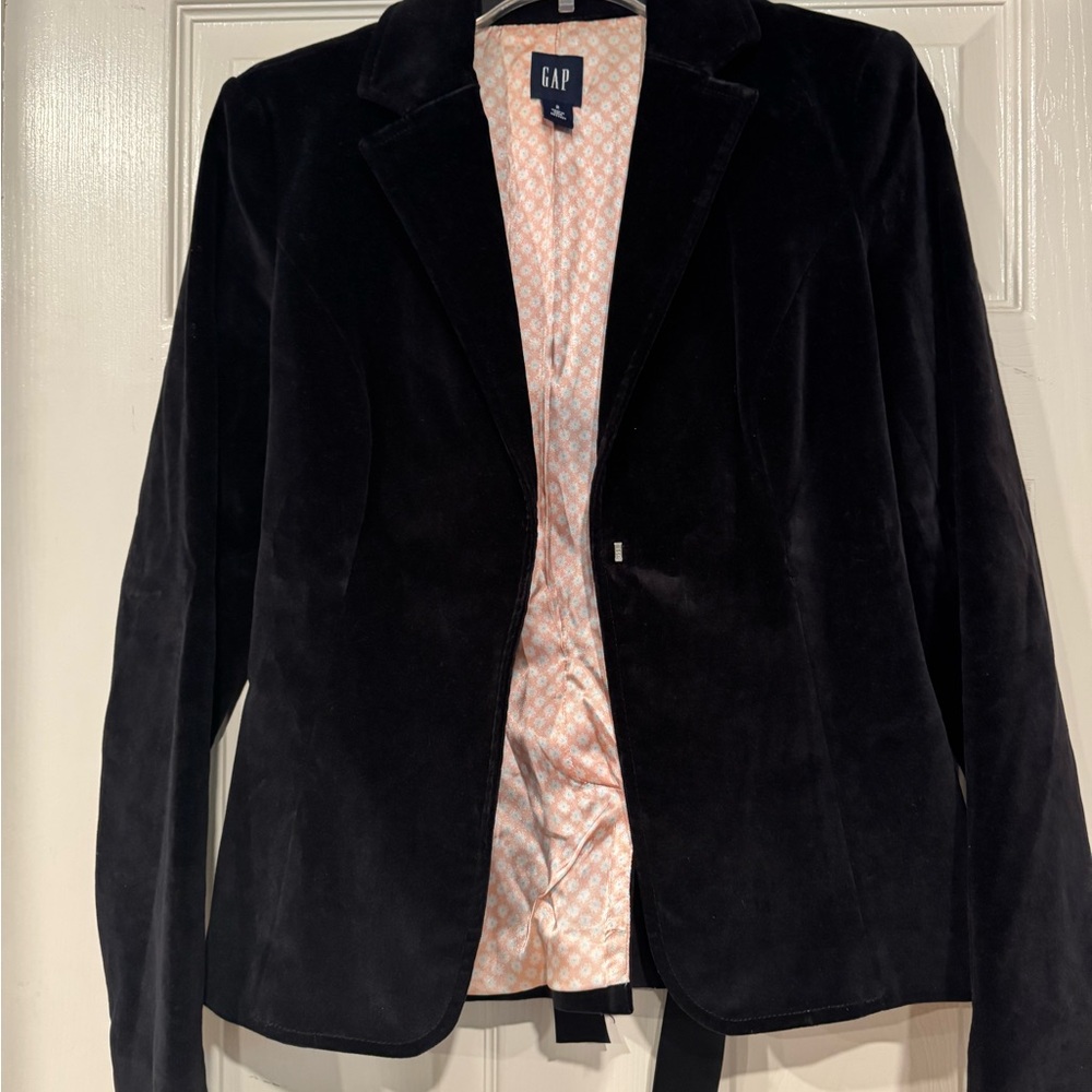 GAP Women's Elegant Black Blazer